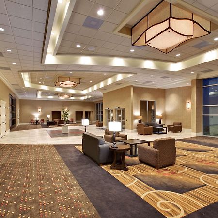 Hampton Inn & Suites Aberdeen Interior photo
